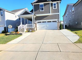 637 Sage Oak Ln, Holly Springs, NC 27540