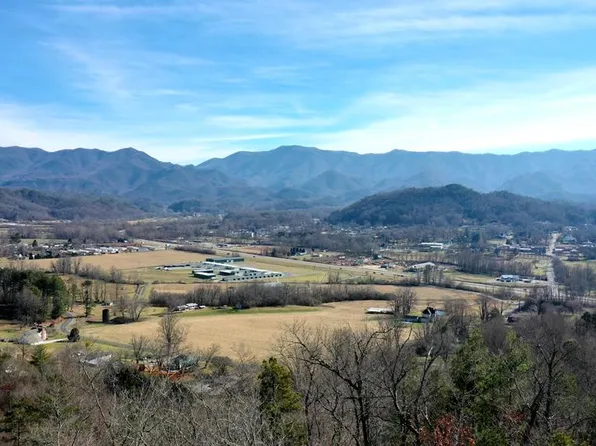 Live Oak Ter, Andrews, NC 28901