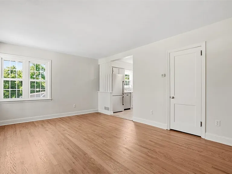 315 South Dr — Photo 8