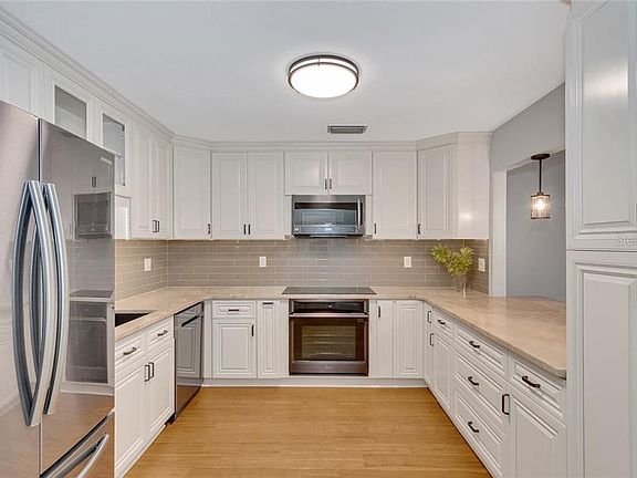 3rd image of 4839 W Flamingo Rd