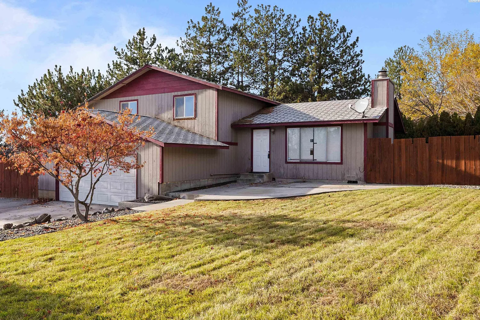 4005 Horizon Dr photo 1