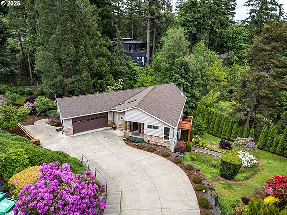 2nd image of 5522 SW Jefferson St