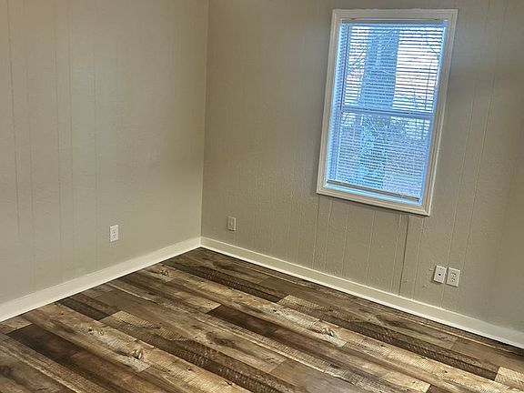 2nd image of 601 Magnolia Dr APT 3