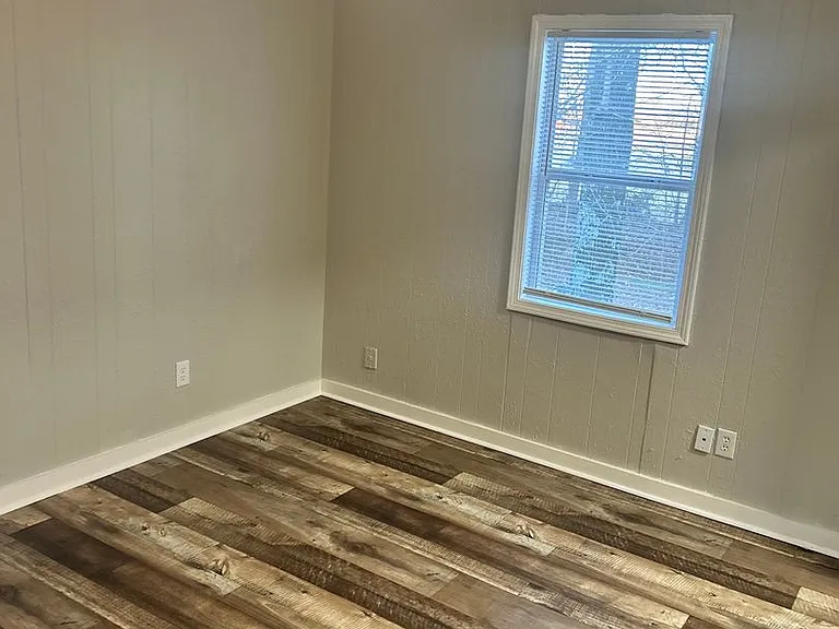 601 Magnolia Dr — Photo 2