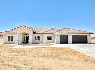 10438 Columbine Rd, Oak Hills, CA 92344