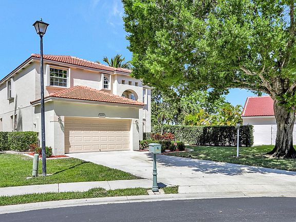 2nd image of 3055 Woodlands Drive