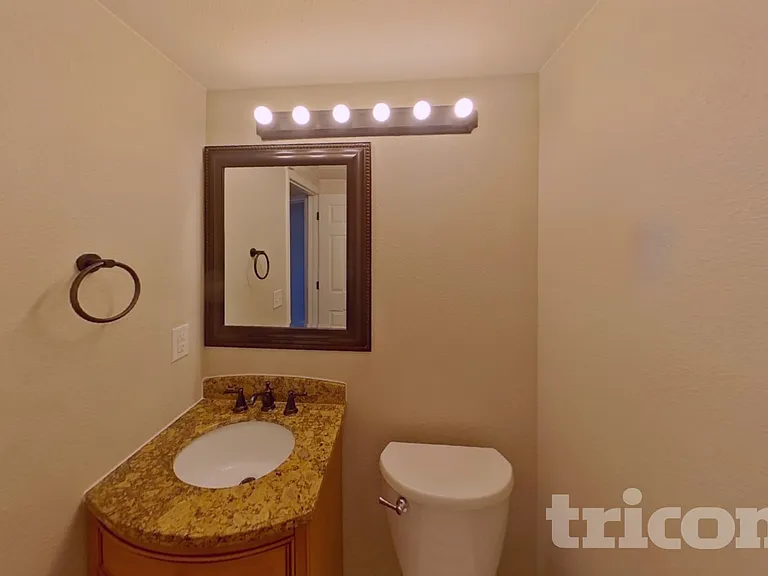 2674 Deliverance Dr — Photo 13