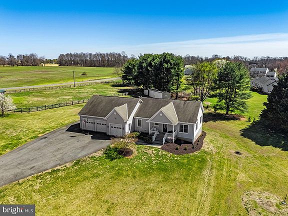 4th image of 7453 Opal Rd