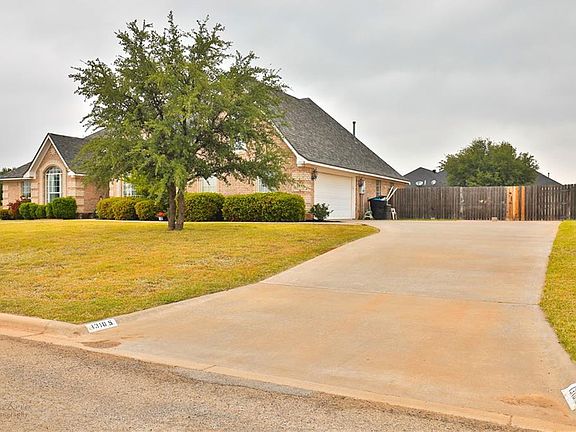 3rd image of 1310 Saddle Lakes Dr