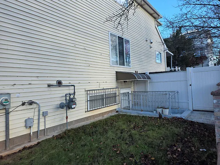 323 Merrymount St #1 — Photo 7