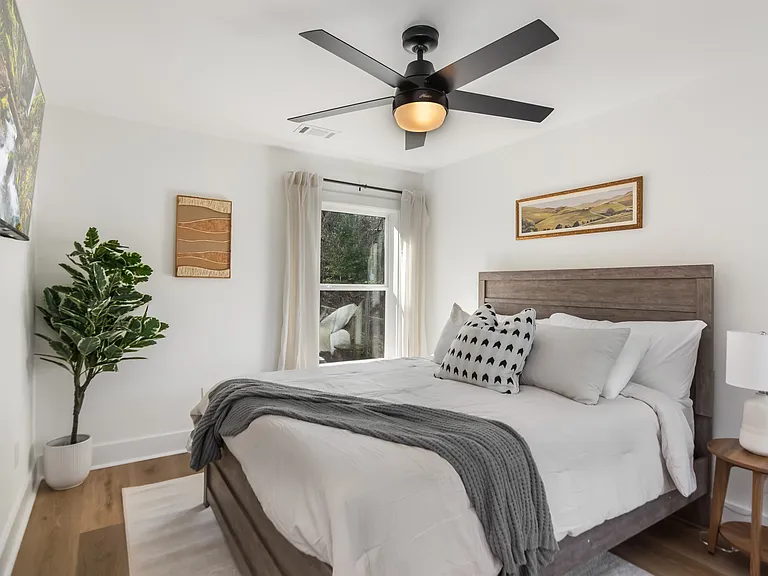 914 Hickory Dr — Photo 14