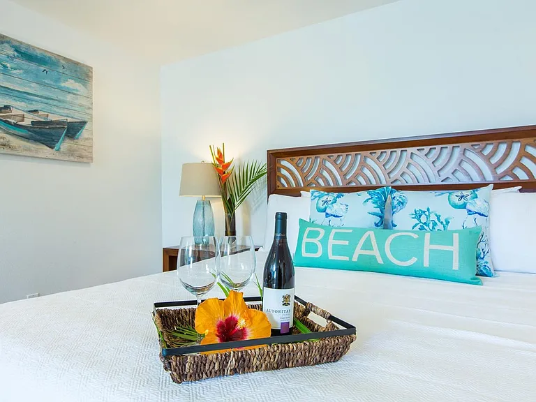915 Kahauloa Pl — Photo 19