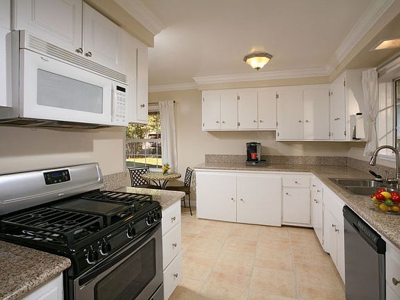 5th image of 7653 Variel Ave