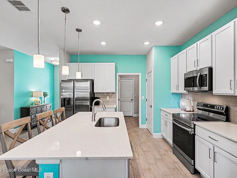 1328 Washburn St SE — Photo 4