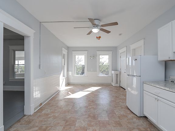 3rd image of 208 Prospect St APT 2