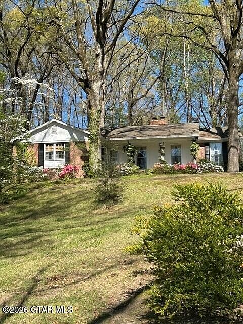 1st image of 2212 Bluecutt Rd