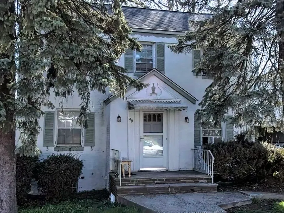 90 Bailey Ave