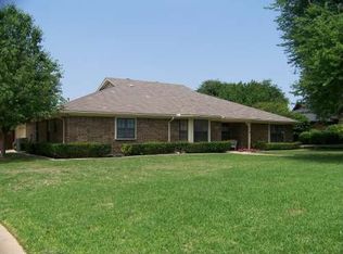 7401 Windcrest Ct N, North Richland Hills, TX 76180