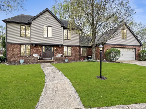 322 Woodland Dr, Rantoul, IL 61866