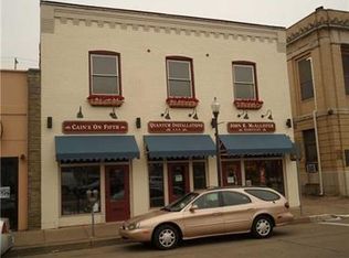 1014 5th Ave, Coraopolis, PA 15108