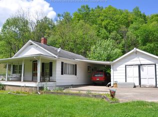 1215 Hubert Hill Rd, Chapmanville, WV 25508