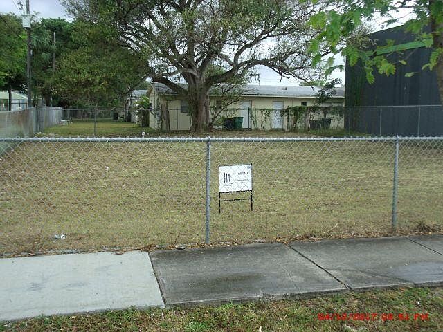 2nd image of 1050 PHIPPEN WAITERS Road