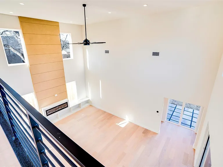3611 S Versailles Ave — Photo 20