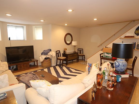 4th image of 2137 N Sheffield Ave #H