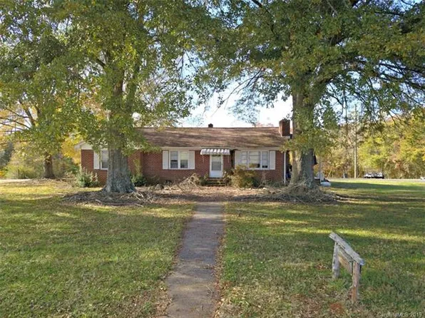 4485 Coxe Rd, Tryon, NC 28782
