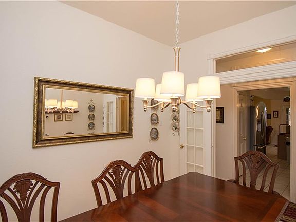 4th image of 1112 Dodd Dr