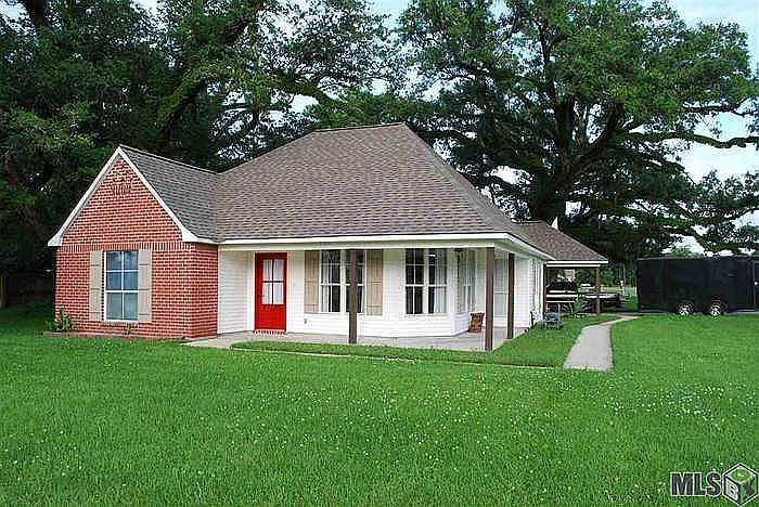 1st image of 44390 Pecan Oaks Ave