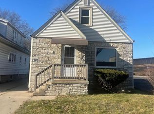 3063 N 58th St, Milwaukee, WI 53210