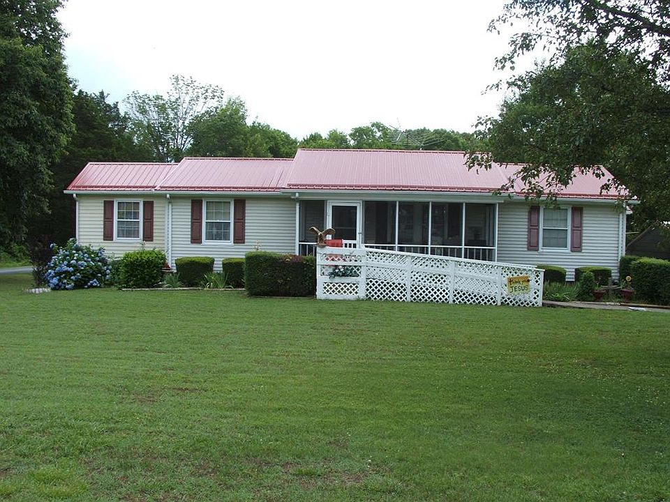 1st image of 166 Twin Oaks Dr