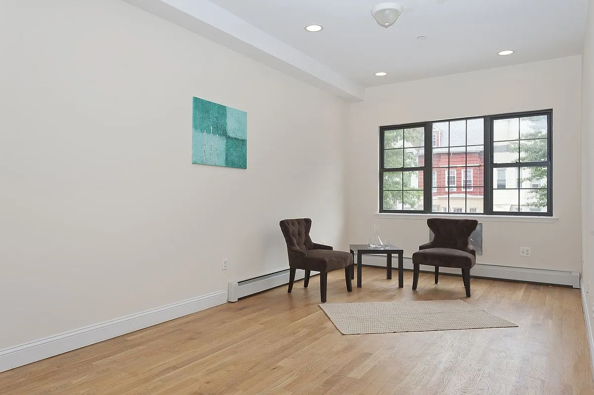 264 Winthrop Street — Photo 1
