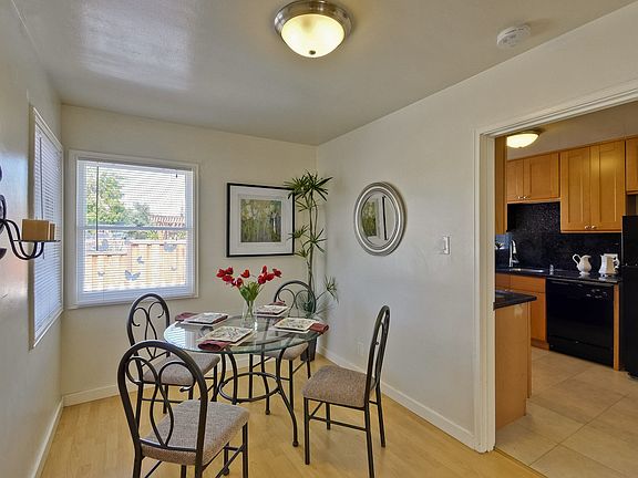 4th image of 350 Bradley Ave