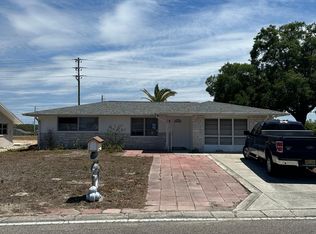 10016 Willow Dr, Port Richey, FL 34668