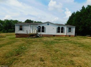 290 Springfield Rd #14, Pilot Mountain, NC 27041