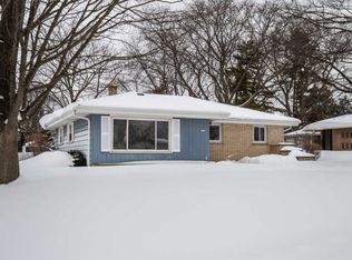 8025 N Grandview Dr, Brown Deer, WI 53223