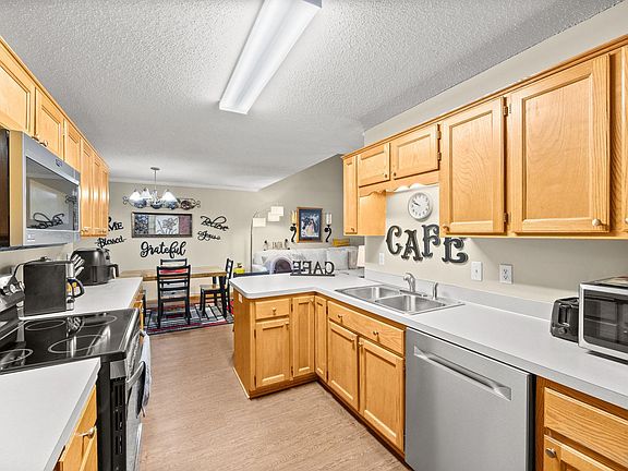 5th image of 308 Creekside Dr