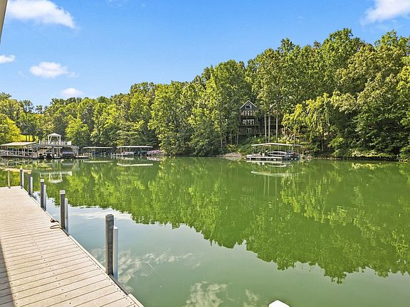 4th image of 167 Bluff Dr