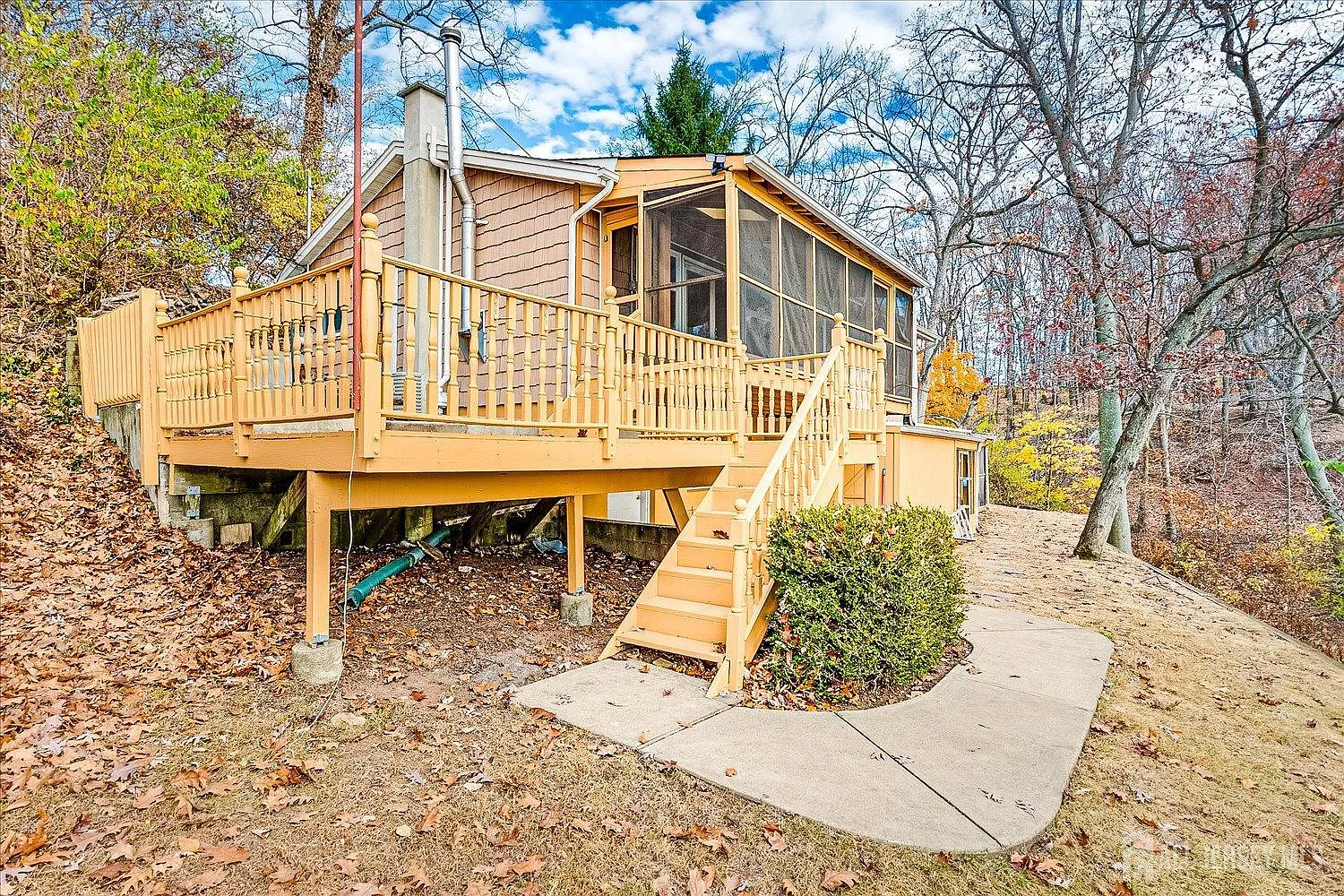 5 bed, 2.0 bath, $6,800 — Photo 4