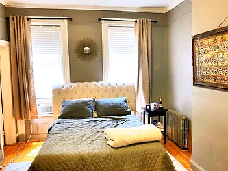 Rented by Rapid Realty Cobble Hill