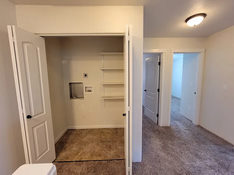 54 S Haskell St — Photo 12