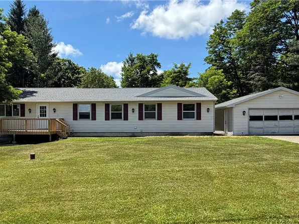 92 Thomas Rd, Horseheads, NY 14845