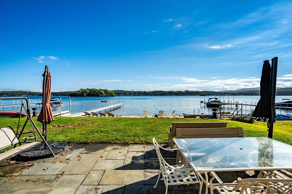 6 bed, 4.0 bath, 2438 sqft, $5,000 — Photo 1