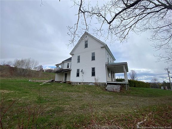 2nd image of 60 Beaconsfield Rd
