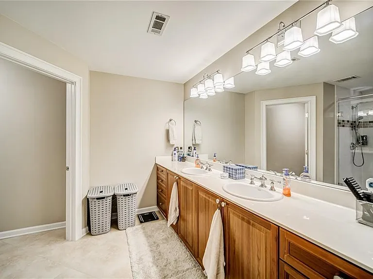 3275 Lenox Rd NE — Photo 16