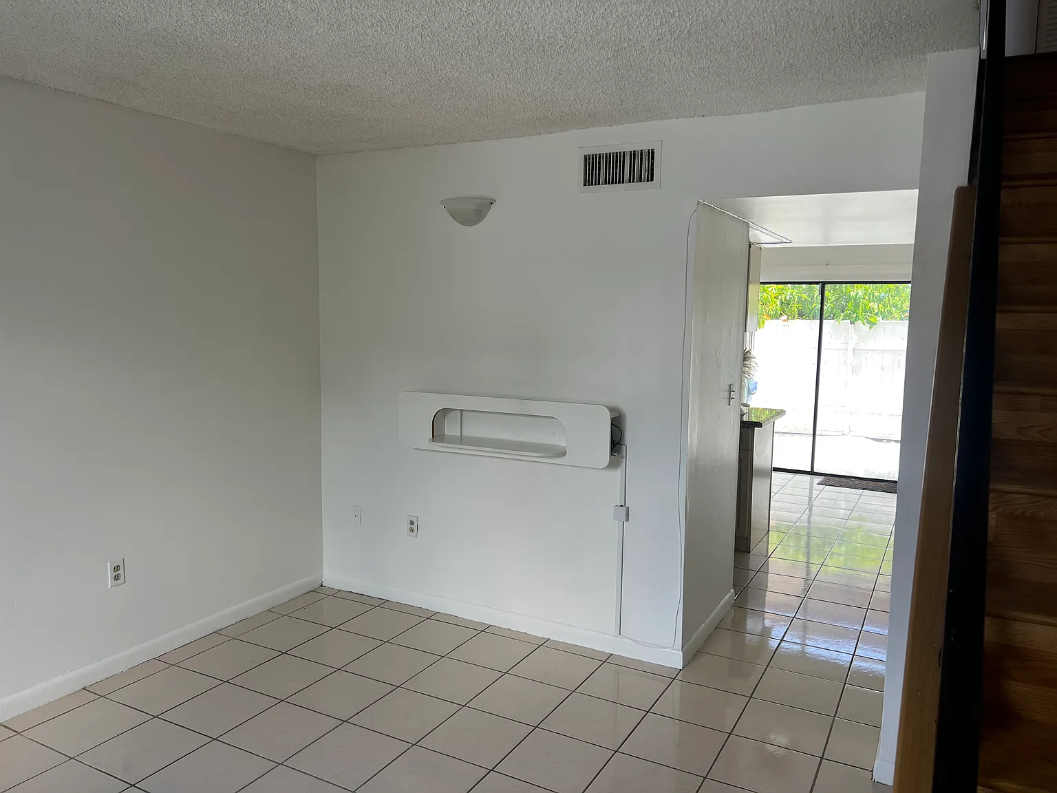 2 bed, 1.5 bath, $2,200 — Photo 2
