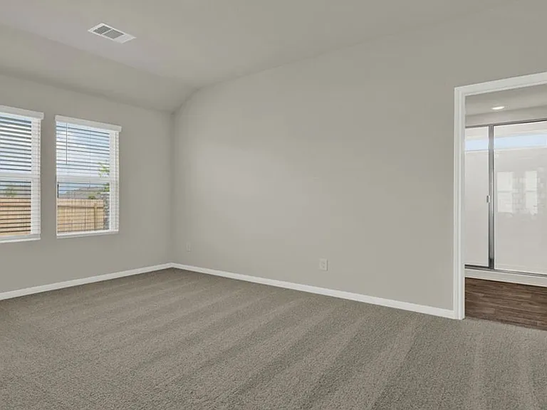 325 Darwin Pl — Photo 13