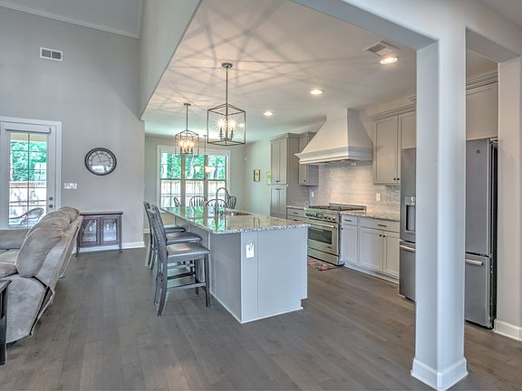 5th image of 4725 Emmas Cir W